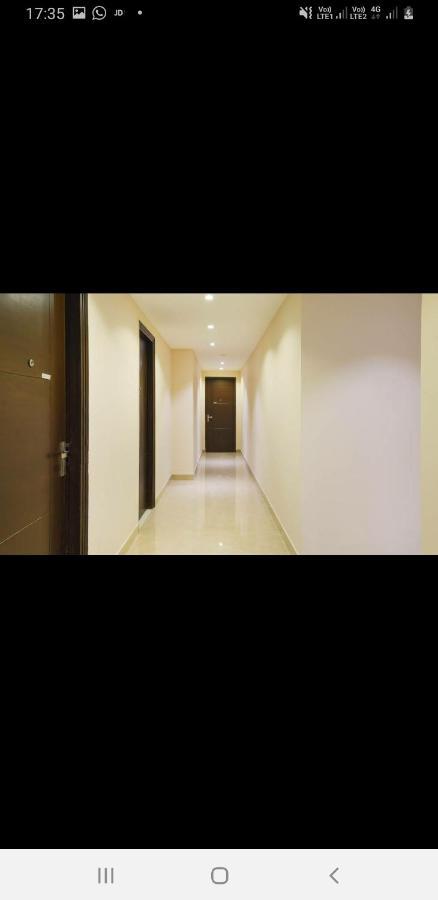 Aval International Hotel Gurgaon Buitenkant foto